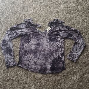 Tie shoulders long sleeve